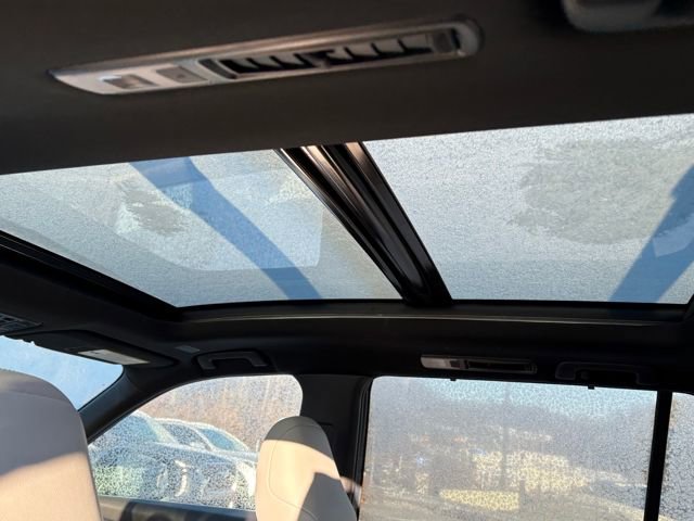 Used 2024 Toyota Grand Highlander AWD Hybrid image 12