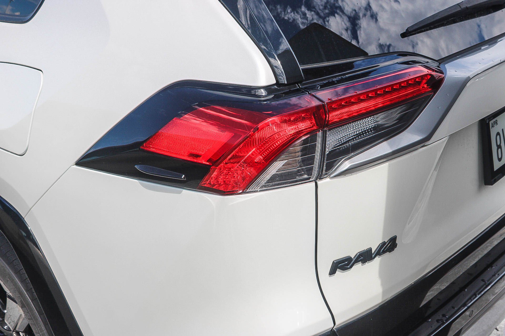 Used 2021 Toyota RAV4 XSE AWD/4WD image 11