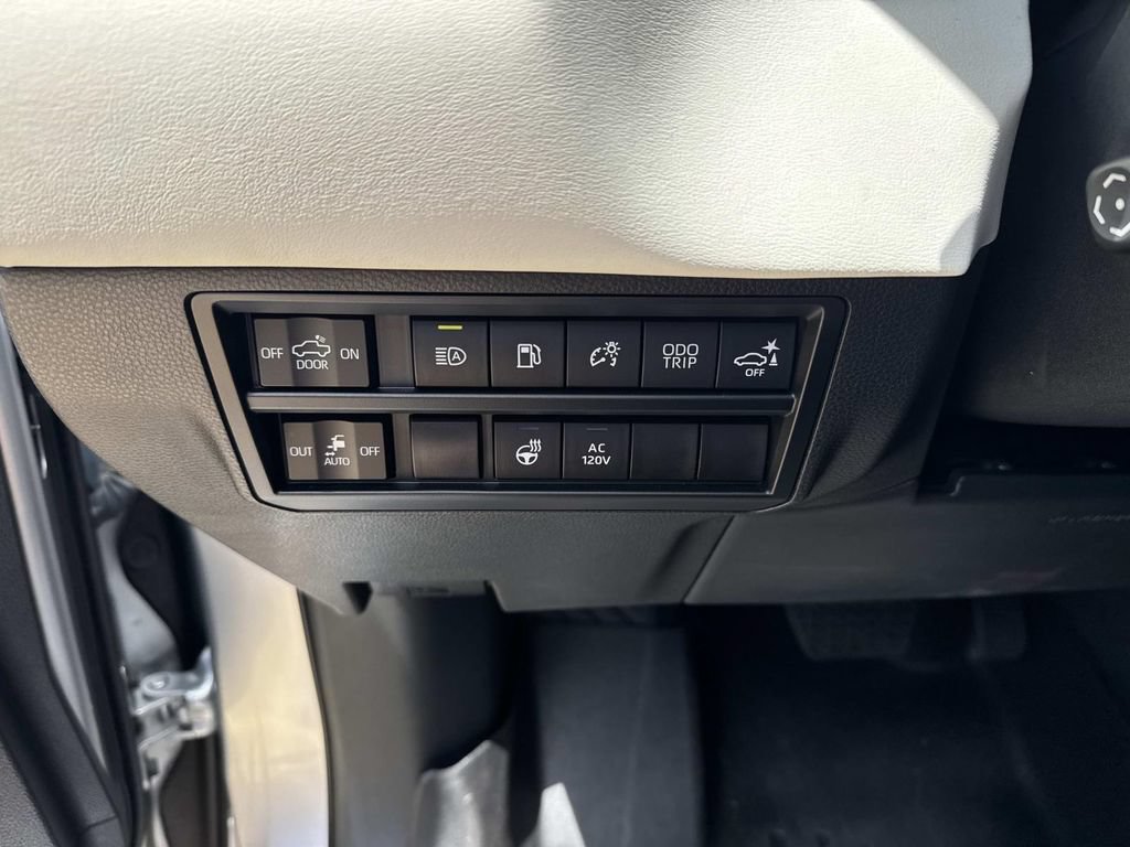 Used 2023 Toyota Tundra Capstone AWD/4WD image 27