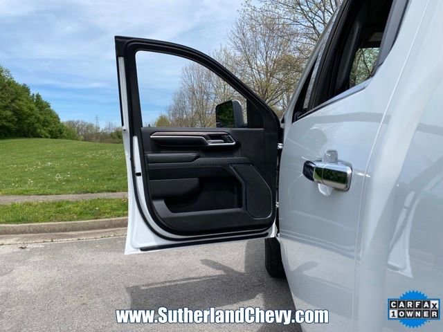 Used 2024 Chevrolet Silverado 2500 LTZ AWD/4WD image 19