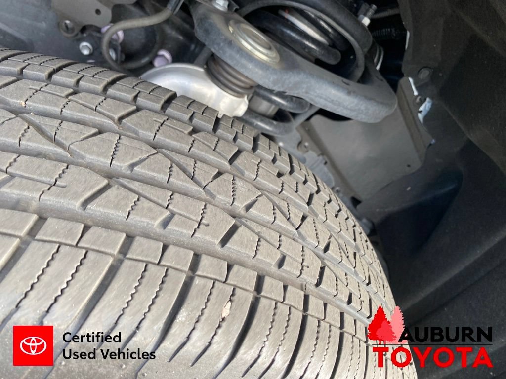 Certified 2024 Toyota Tacoma SR5 AWD/4WD image 11