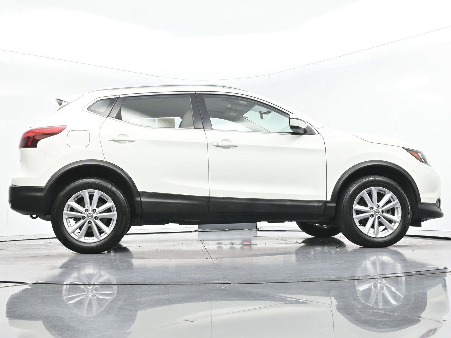 Used 2017 Nissan Rogue Sport SV FWD image 50