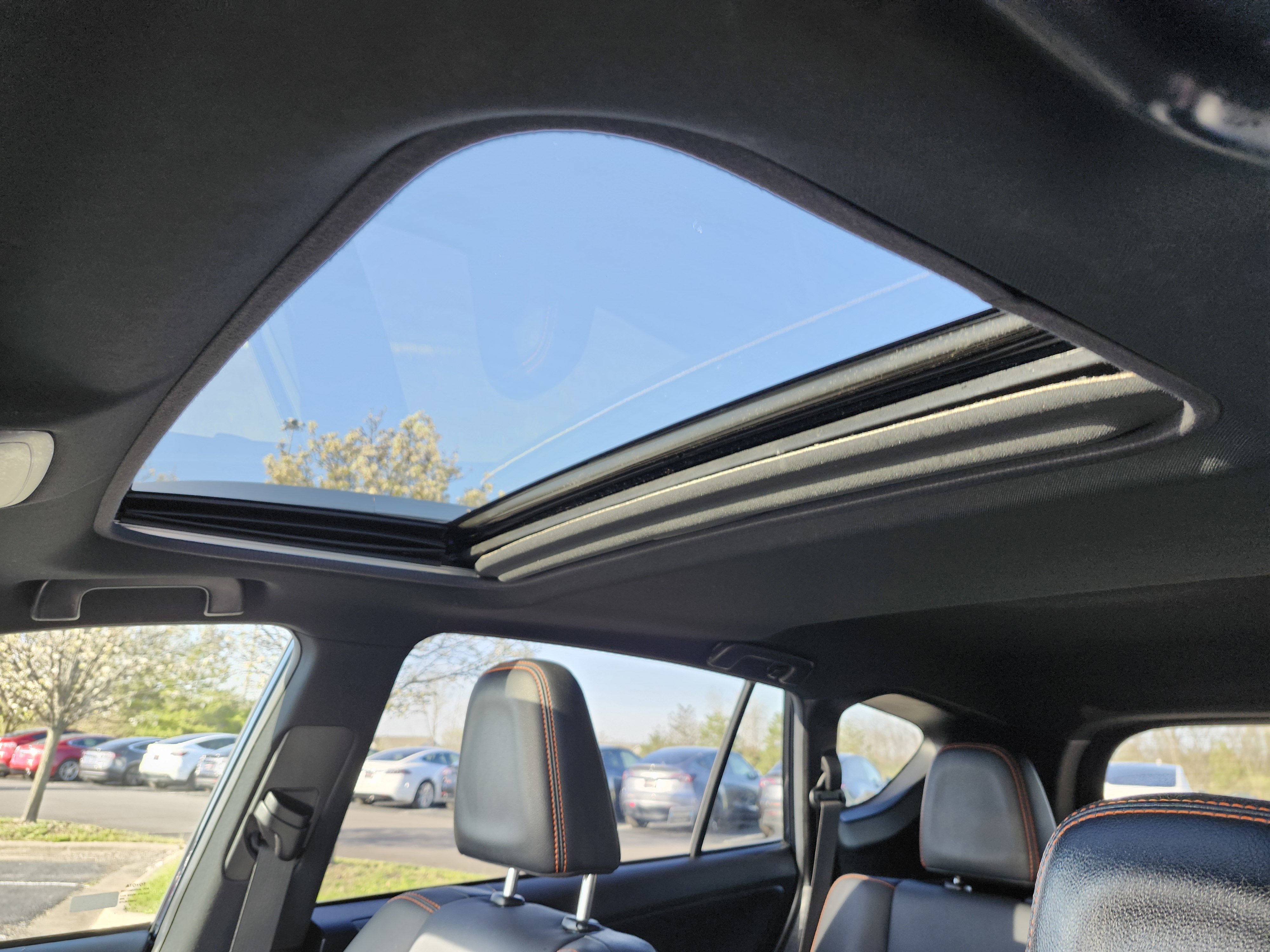 Used 2017 Toyota RAV4 SE image 2