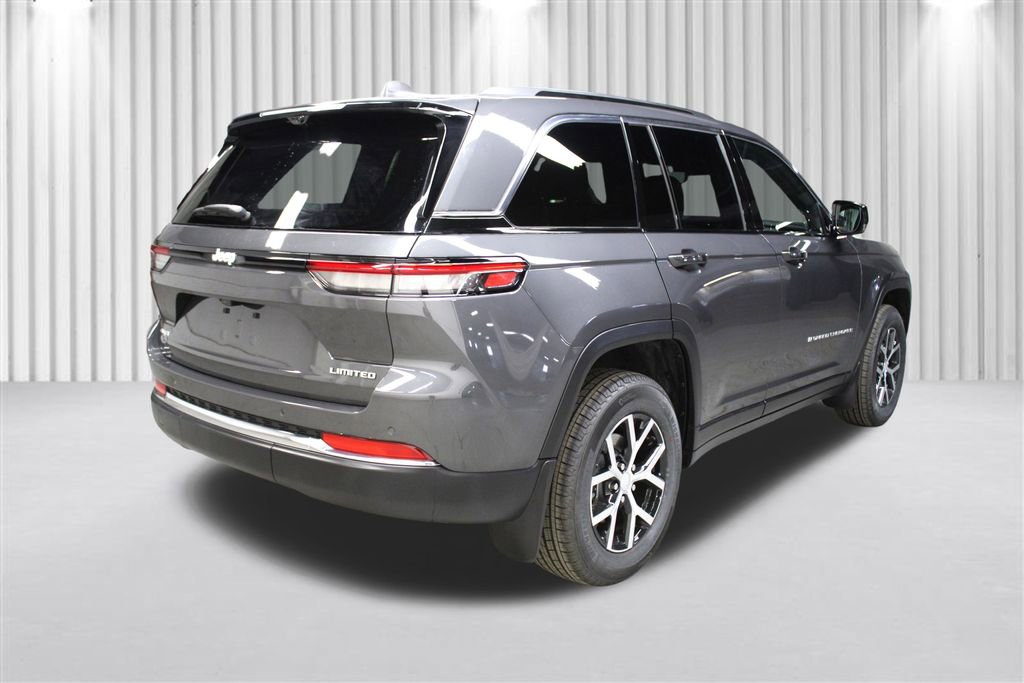 New 2025 Jeep Grand Cherokee Limited w/ Luxury Tech Group II image 3