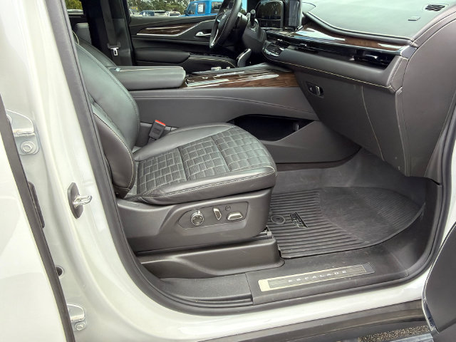 Certified 2024 Cadillac Escalade ESV Sport Platinum w/ LPO, ONYX Package AWD/4WD image 13