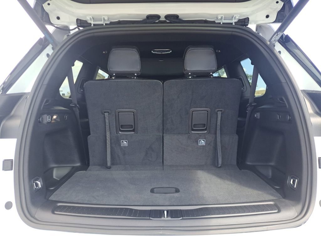 New 2025 Jeep Grand Cherokee L Limited w/ Black Appearance Package image 28