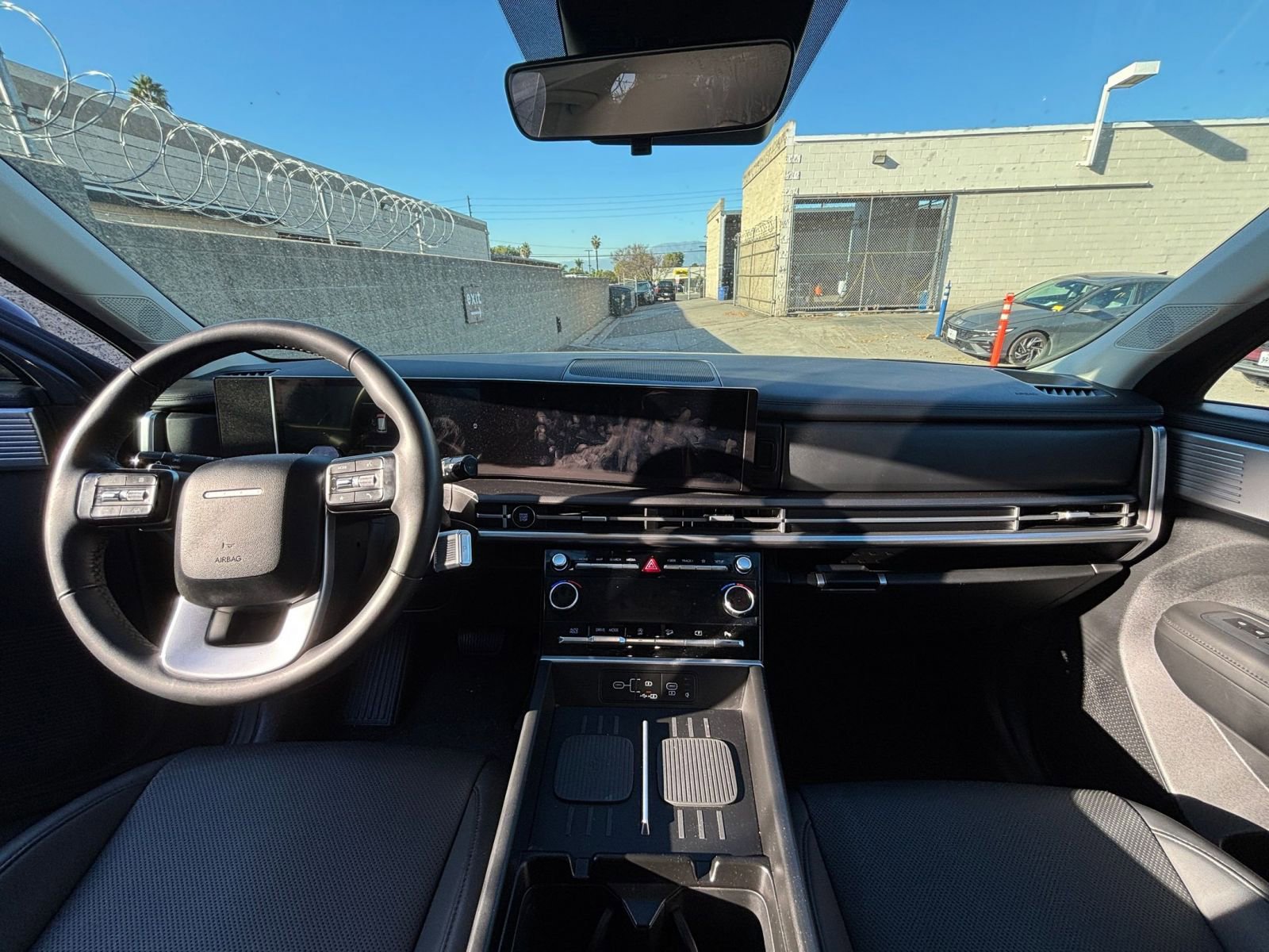 Used 2025 Hyundai Santa Fe SEL image 34