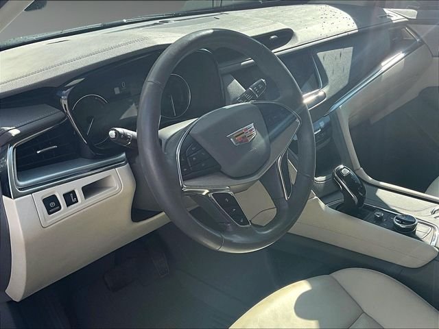 Used 2021 Cadillac XT5 Premium Luxury AWD/4WD image 14