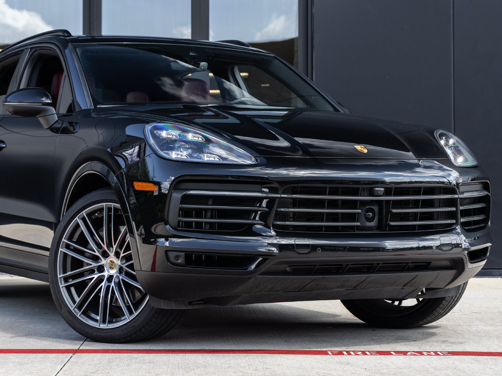 Certified 2023 Porsche Cayenne S Platinum AWD/4WD image 9