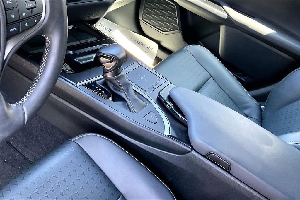 Used 2022 Lexus UX 200 w/ Accessory Package (Z2) image 10