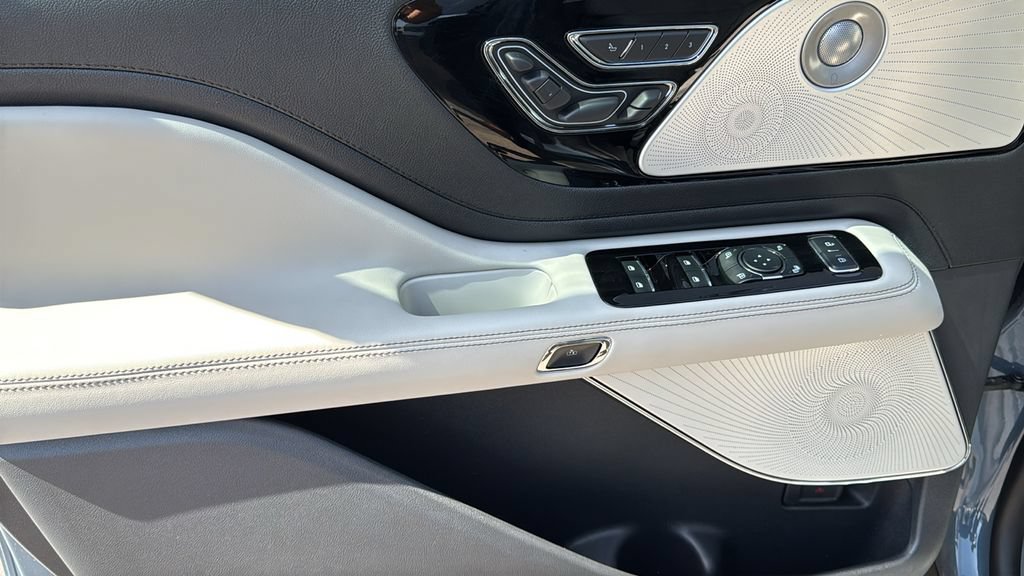 New 2026 Lincoln Aviator Reserve AWD/4WD image 6