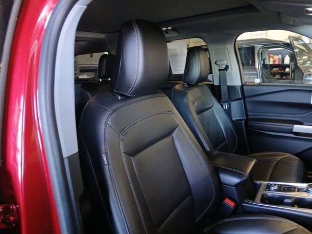Certified 2024 Ford Explorer XLT w/ Equipment Group 202A image 53