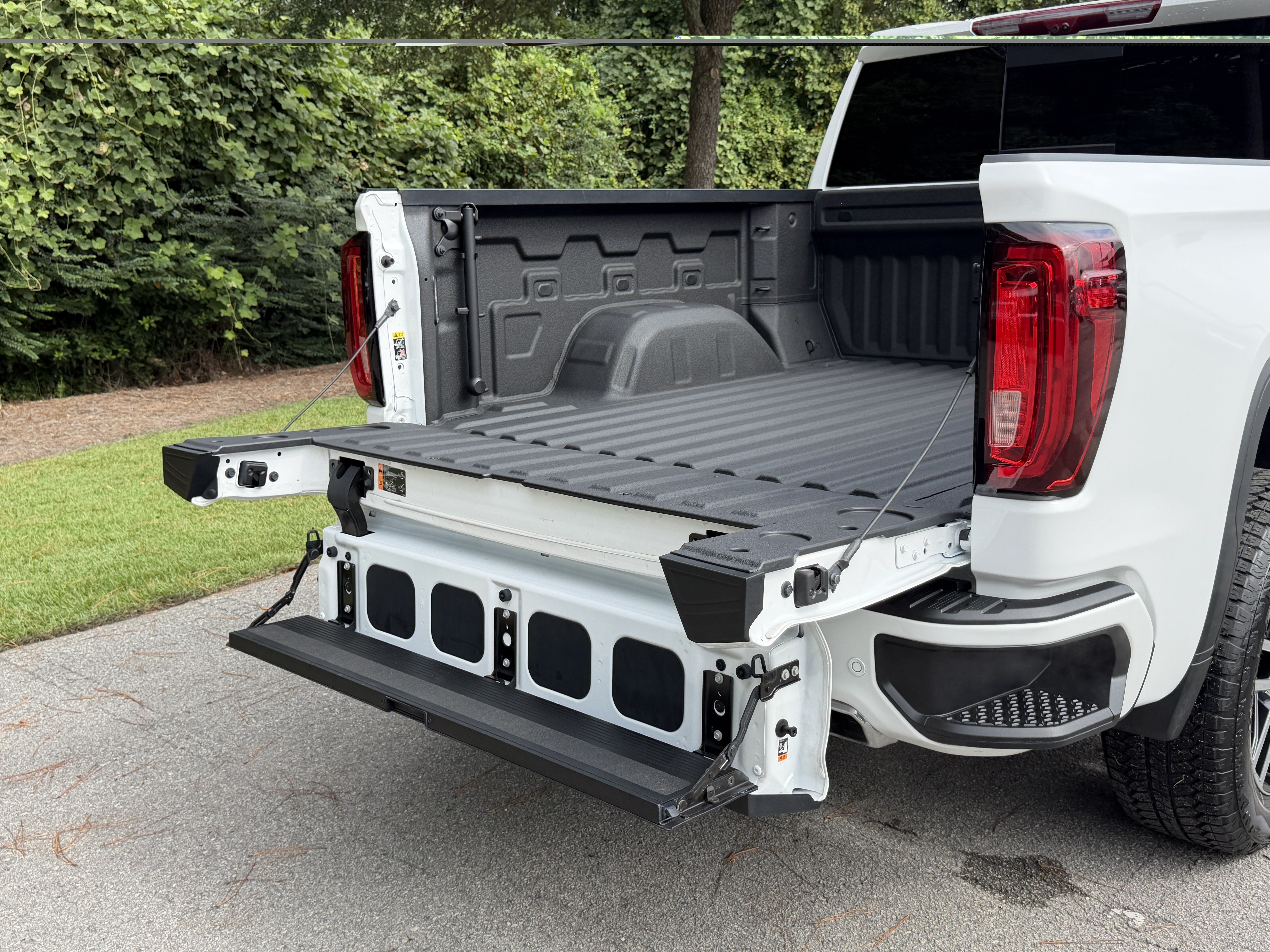Used 2020 GMC Sierra 1500 AT4 w/ AT4 Premium Package AWD/4WD image 7