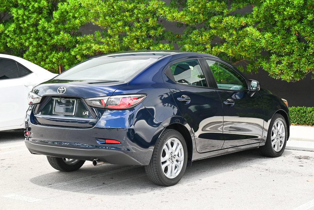 Used 2018 Toyota Yaris iA FWD image 3