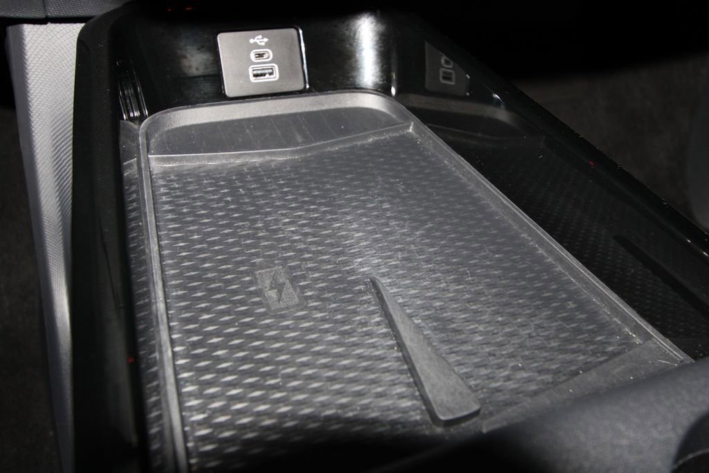 Used 2025 Ford Mustang Mach-E Premium w/ Sport Appearance Package AWD/4WD image 18
