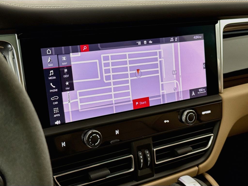 Certified 2026 Porsche Macan GTS AWD/4WD image 19