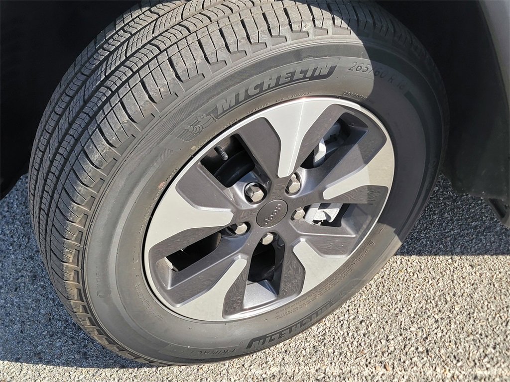 Used 2022 Jeep Grand Cherokee Limited 4xe image 11