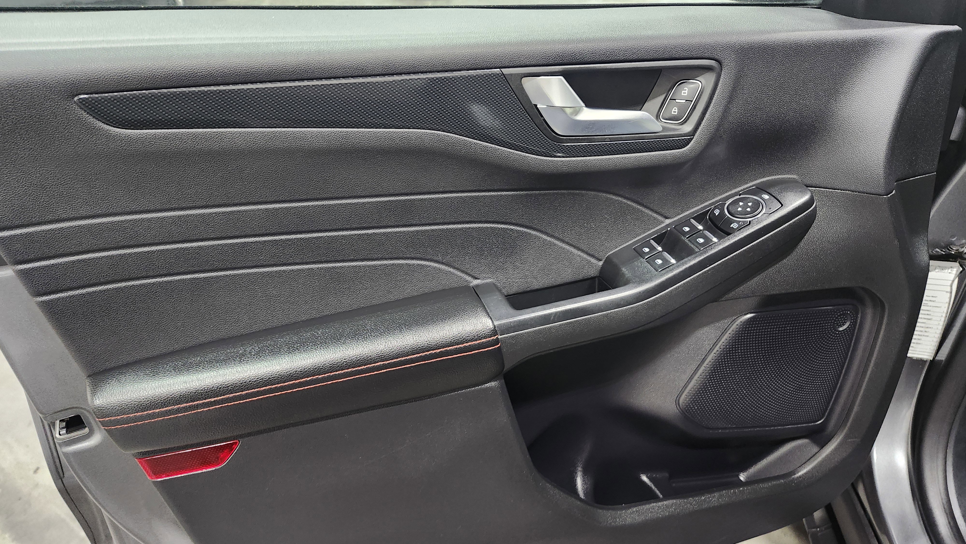 Used 2024 Ford Escape ST-Line w/ Cold Weather Package image 26