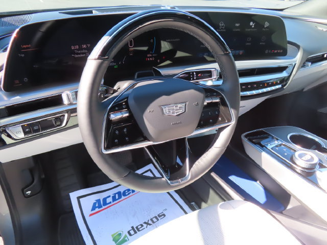 Used 2025 Cadillac Lyriq Luxury RWD image 13
