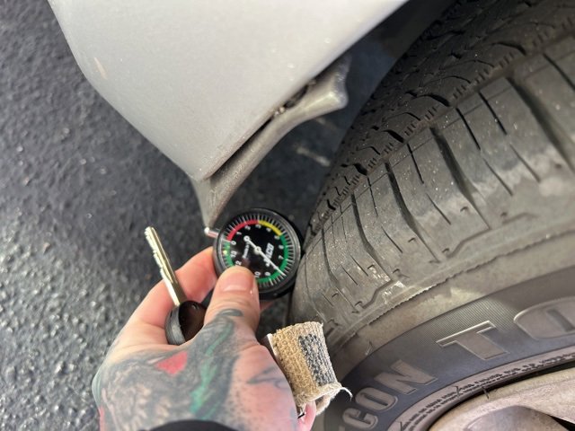 Used 2015 Nissan Versa Note SV image 2