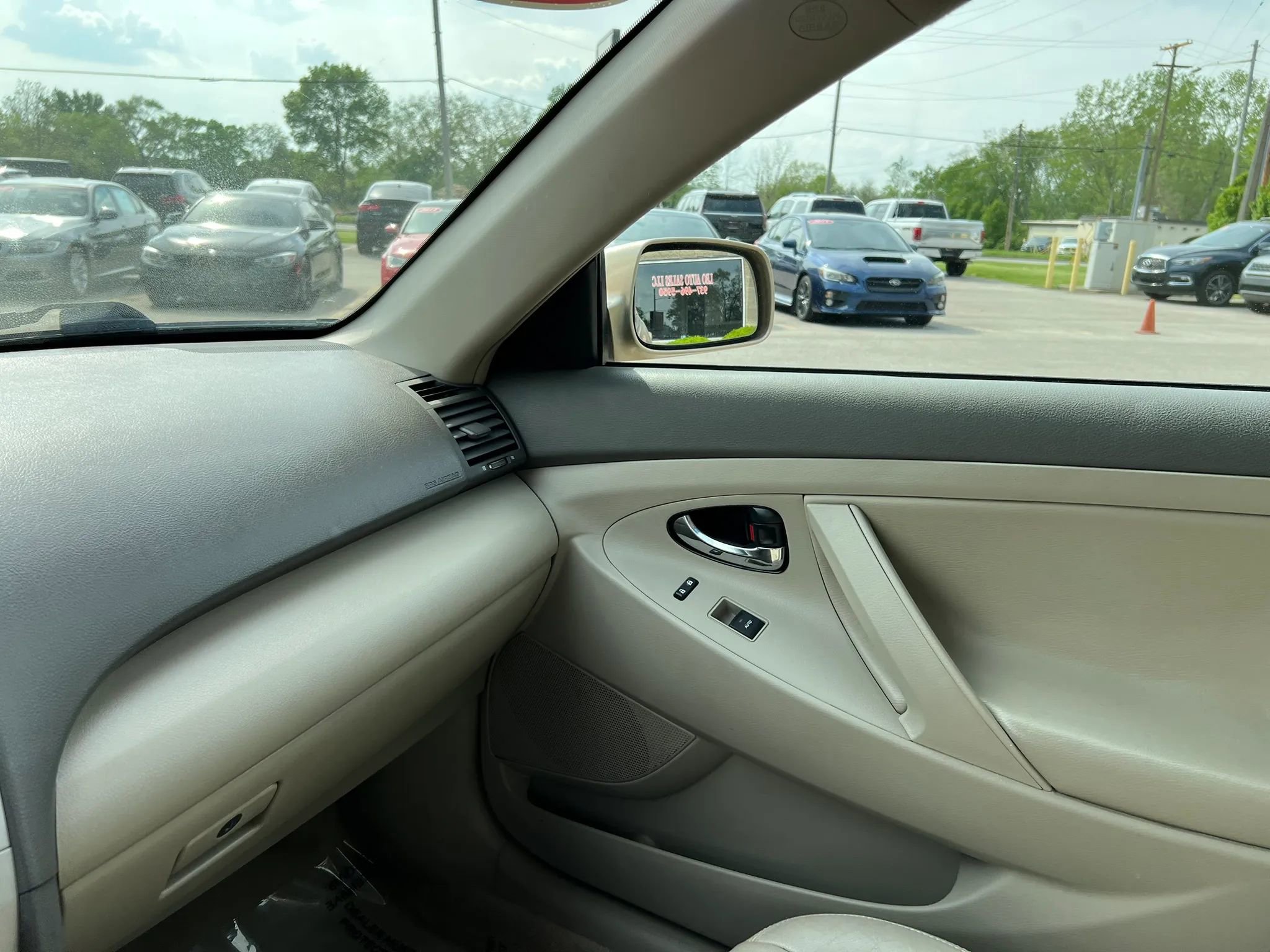 Used 2010 Toyota Camry FWD image 15