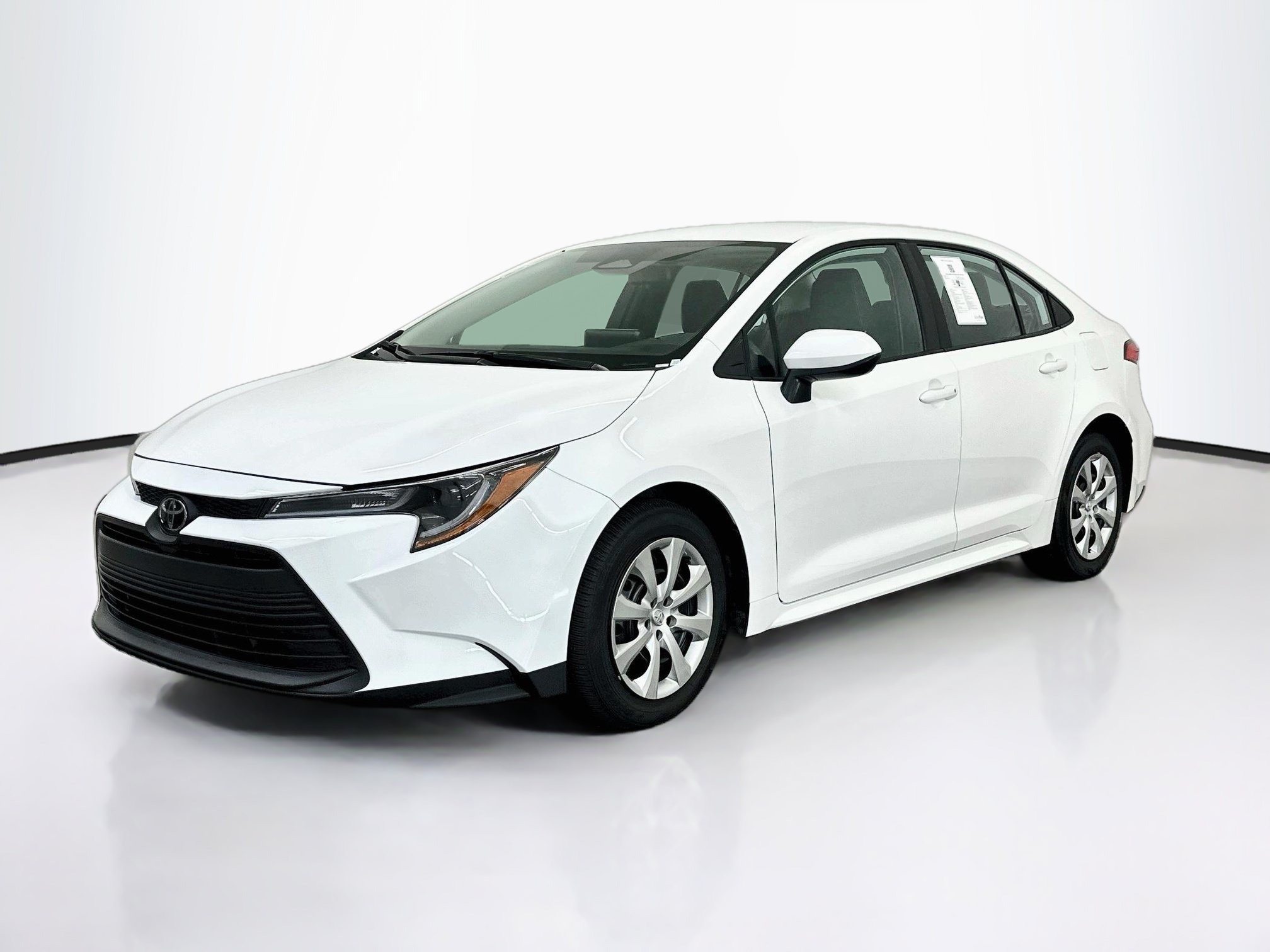 Used 2026 Toyota Corolla LE FWD image 3