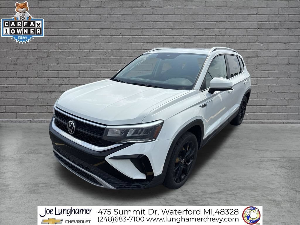 Used 2022 Volkswagen Taos SE w/ Panoramic Sunroof Package AWD/4WD image 8