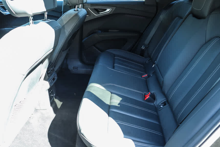 Used 2023 Audi Q4 e-tron Premium Plus AWD/4WD image 19