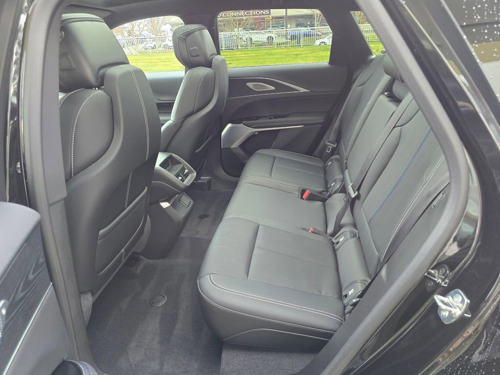 Used 2025 Cadillac Lyriq Sport image 16