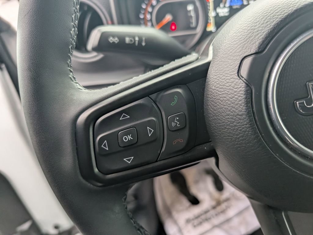 Used 2025 Jeep Wrangler Unlimited Rubicon image 16