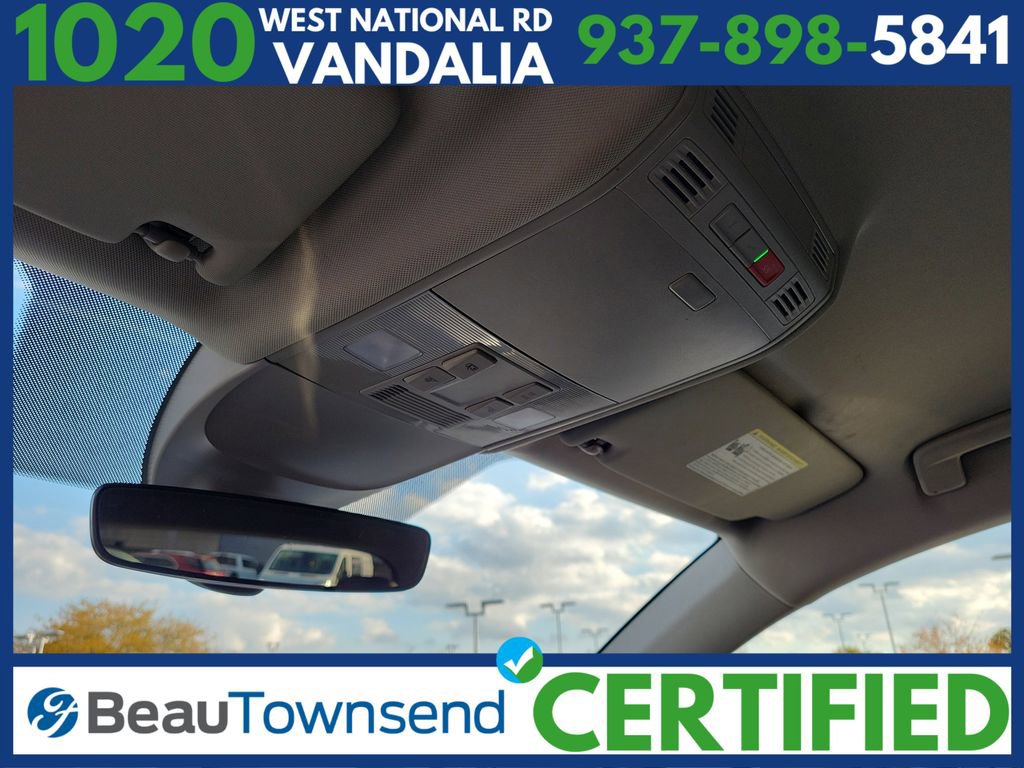 Used 2024 Volkswagen Taos SE image 30