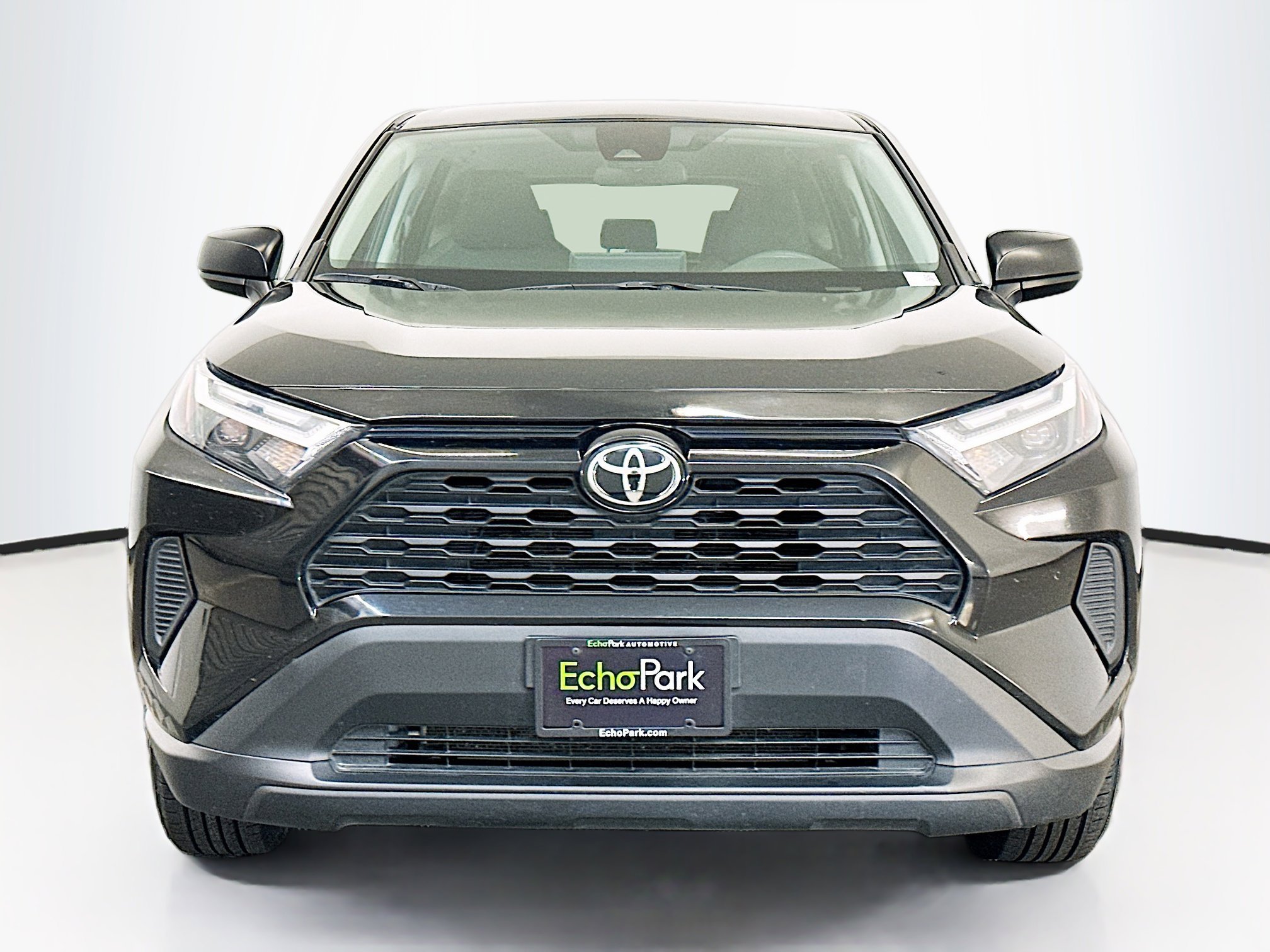 Used 2024 Toyota RAV4 LE image 2