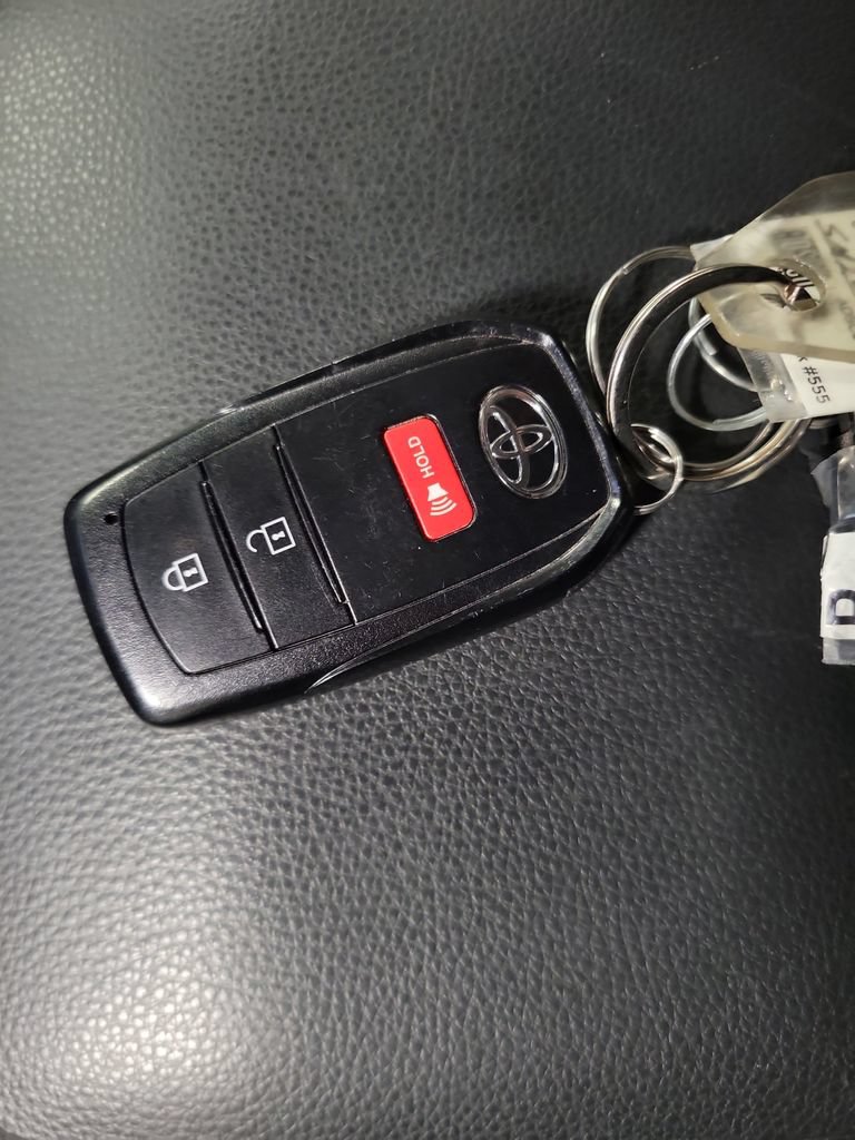 Used 2025 Toyota Tacoma TRD Off-Road AWD/4WD image 22