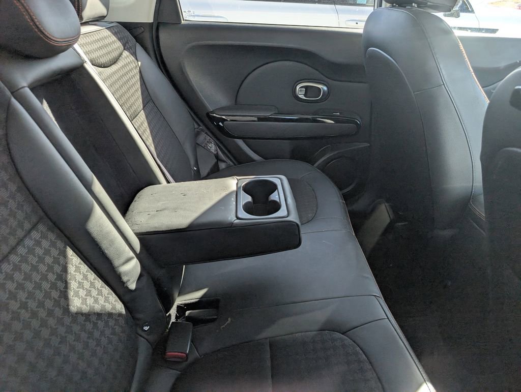 Used 2018 Kia Soul ! image 23