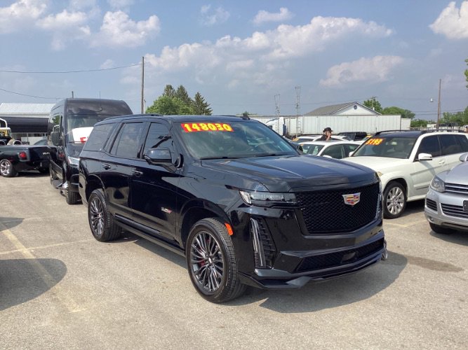 Used 2024 Cadillac Escalade V image 2