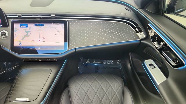 Used 2024 Mercedes-Benz E 450 4MATIC Sedan w/ Airmatic Package image 40