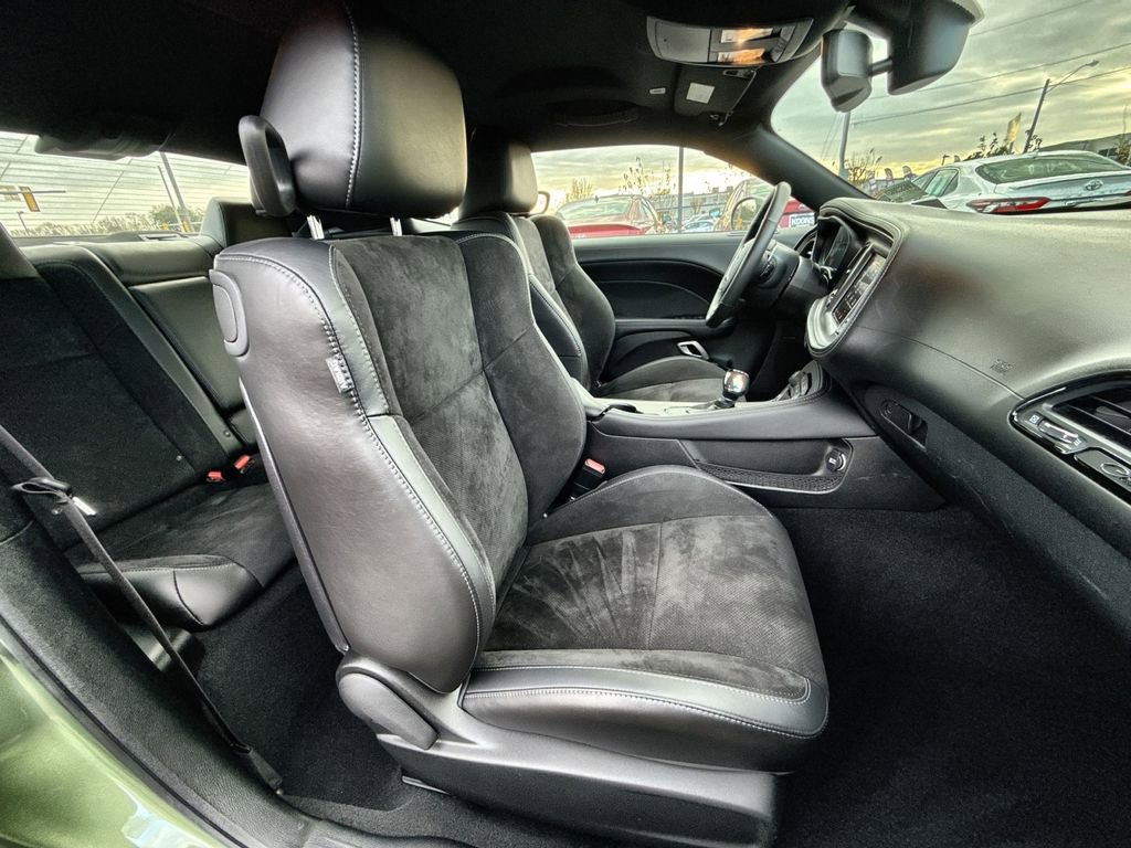Used 2023 Dodge Challenger R/T w/ Plus Package image 37