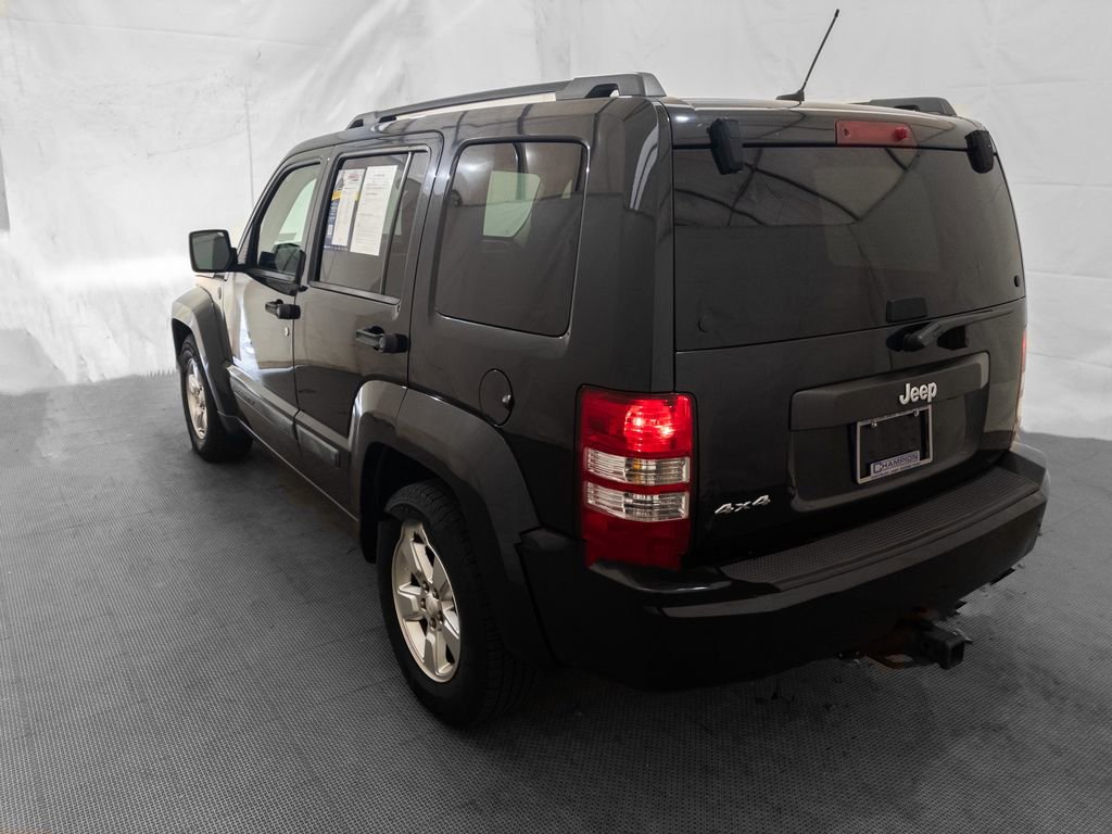 Used 2009 Jeep Liberty Sport w/ Popular Equipment Group image 4