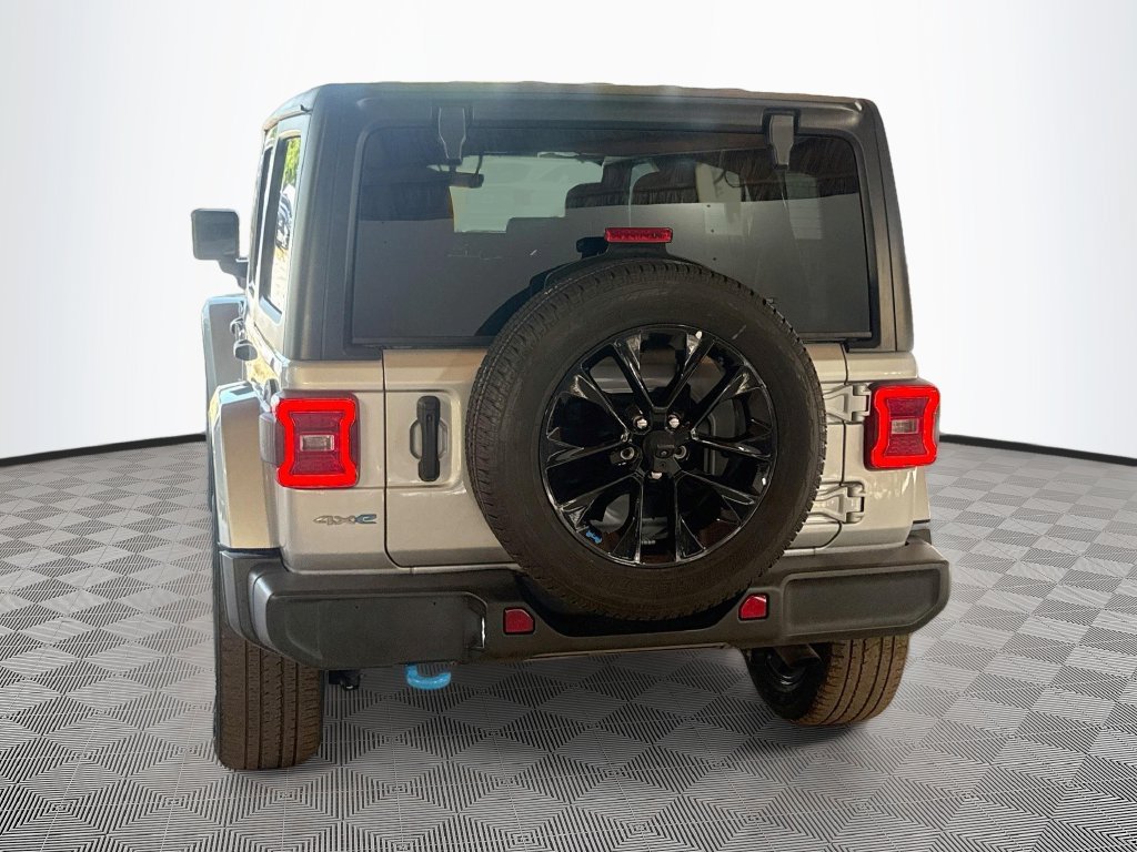 Certified 2023 Jeep Wrangler Unlimited Sahara AWD/4WD image 7