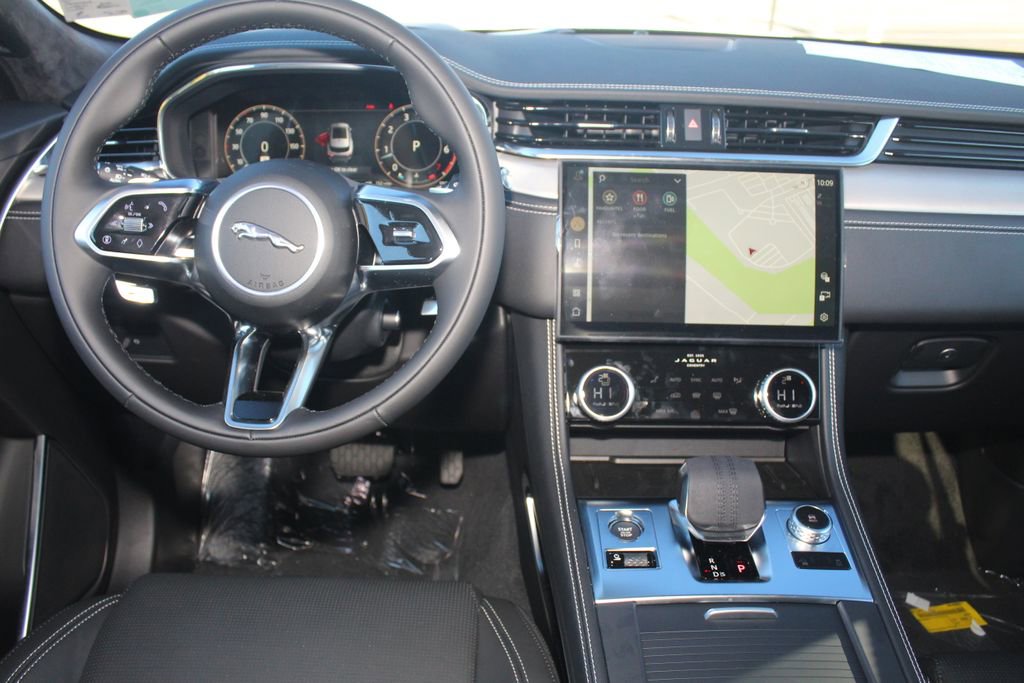 New 2026 Jaguar F-PACE R-Dynamic S AWD/4WD image 4