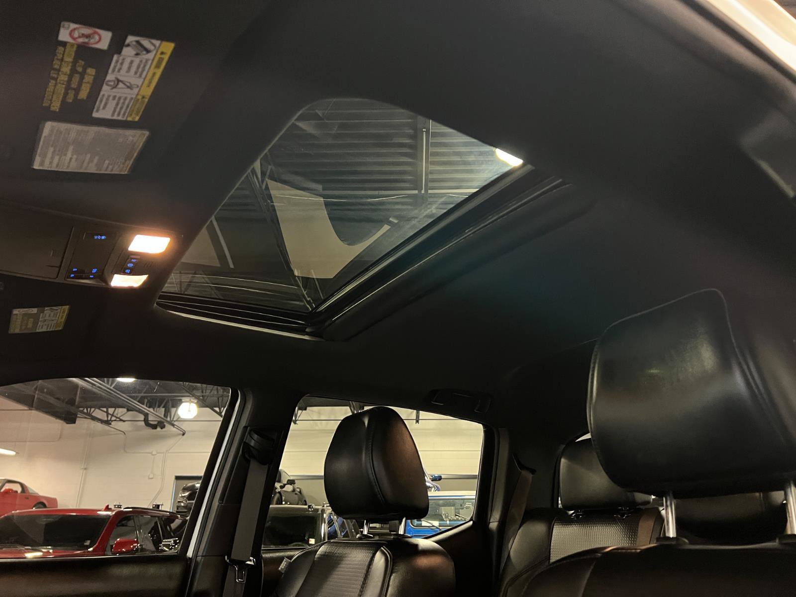Used 2018 Toyota Tacoma Limited AWD/4WD image 24