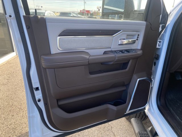 Used 2025 RAM 2500 Laramie image 9