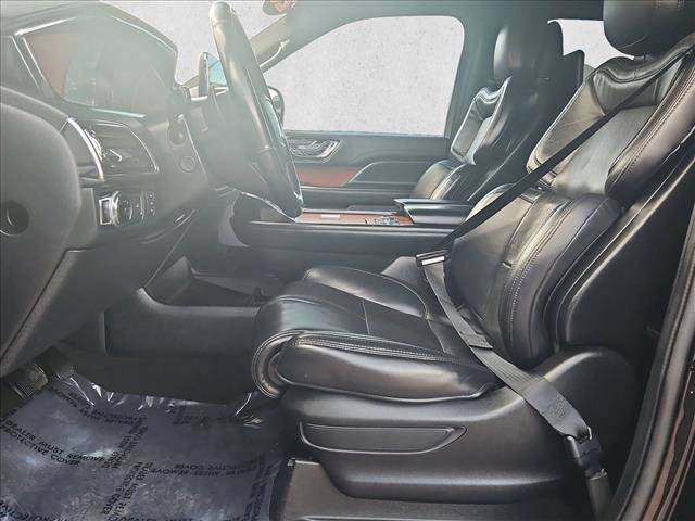 Used 2020 Lincoln Navigator Reserve w/ Luxury Package image 17