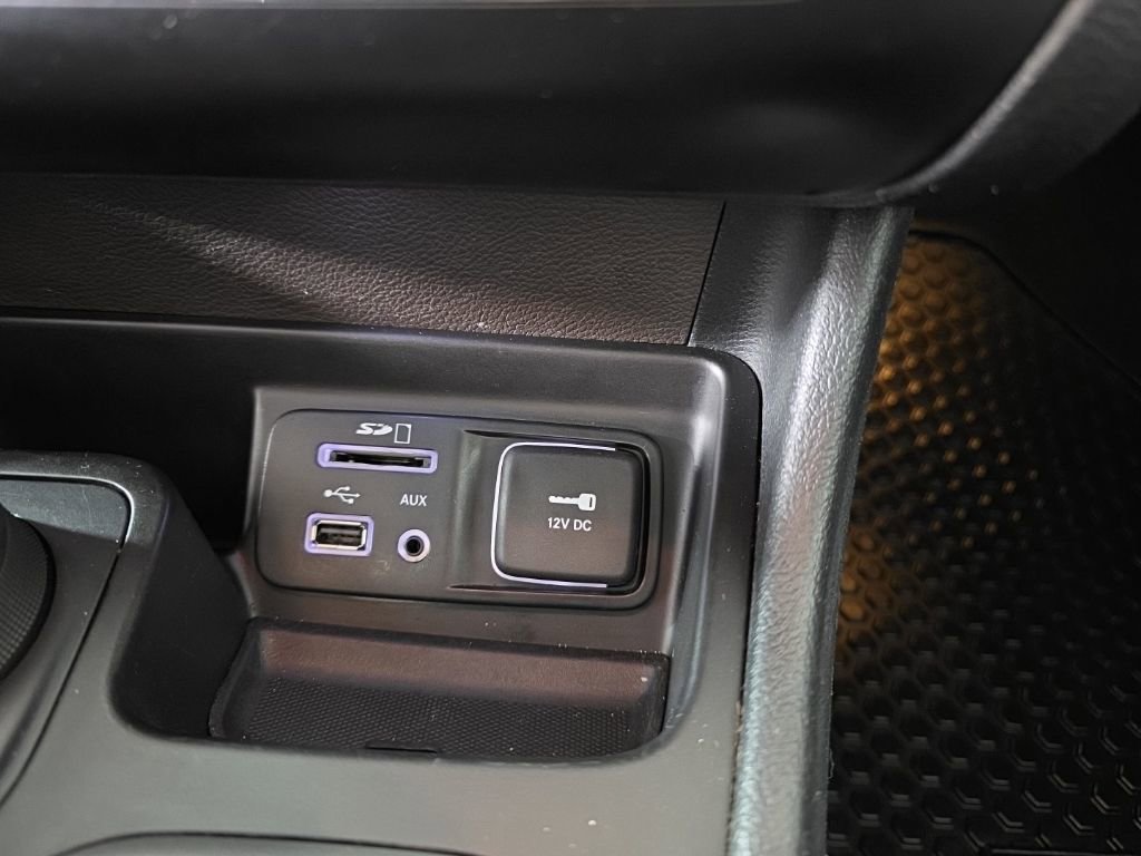 Used 2016 Jeep Cherokee Trailhawk w/ Leather Interior Group image 21