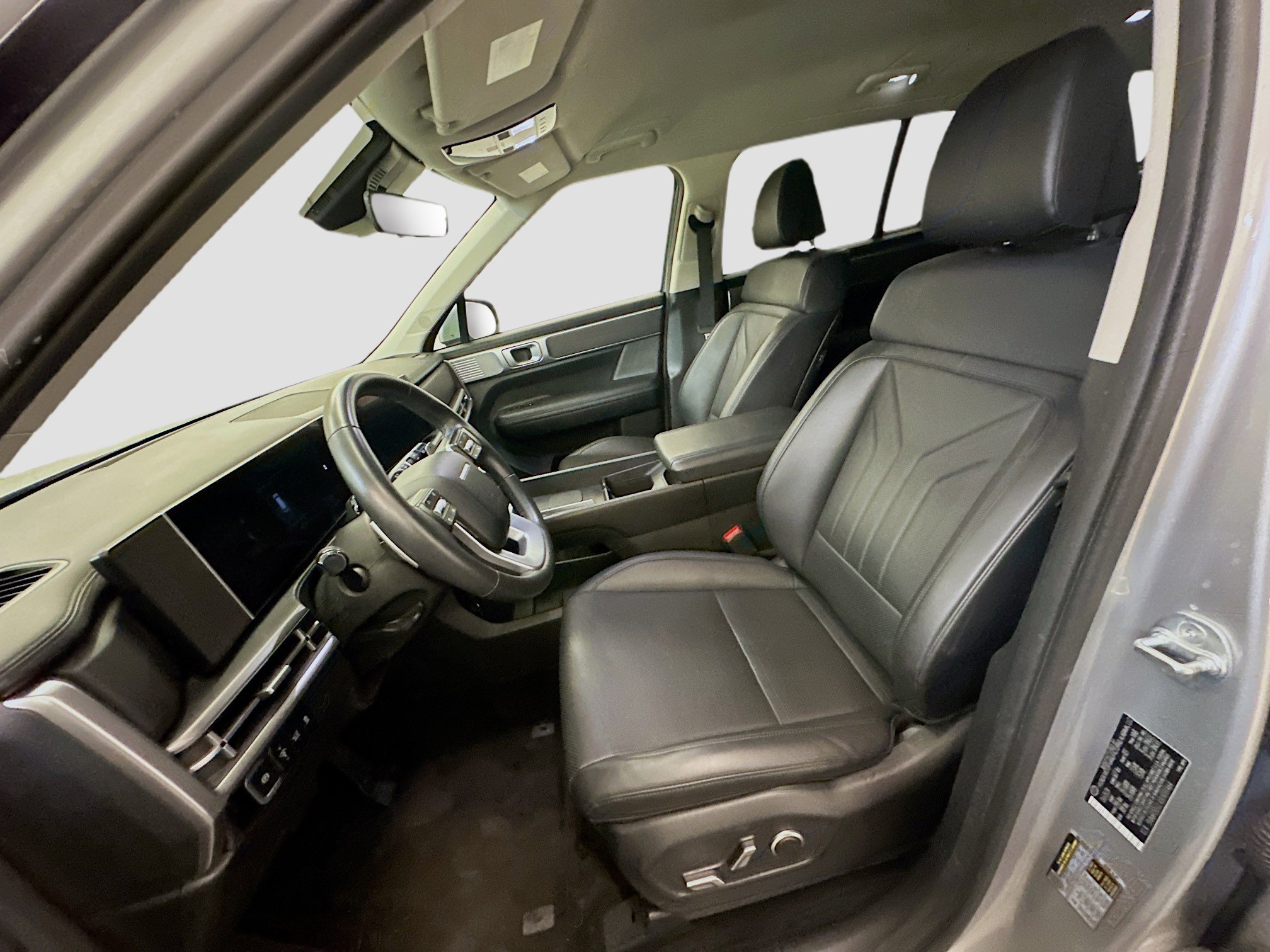 Used 2025 Hyundai Santa Fe SEL image 13