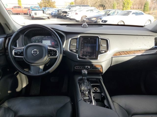 Used 2016 Volvo XC90 T6 Momentum w/ Momentum Plus Package image 32