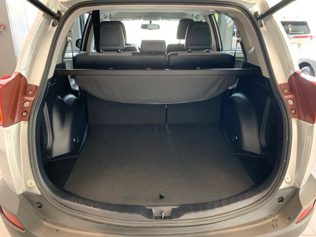 Used 2015 Toyota RAV4 Limited w/ Four Season Floor Mat Package AWD/4WD image 16