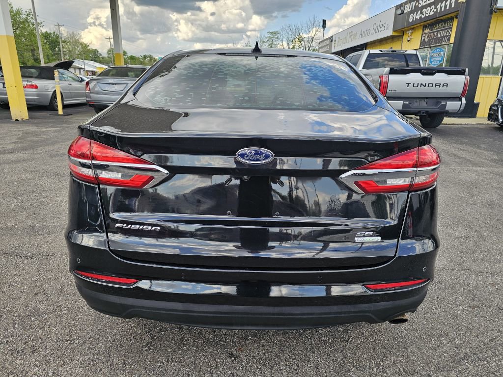 Used 2020 Ford Fusion SEL FWD image 11