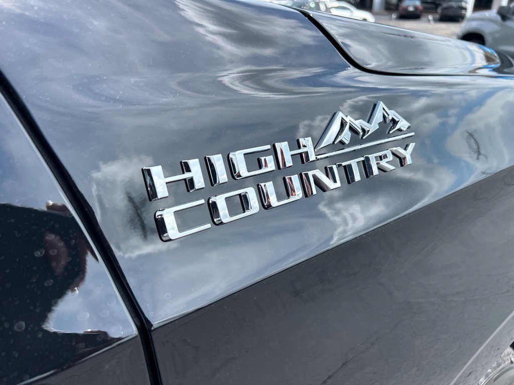 New 2026 Chevrolet Tahoe High Country AWD/4WD image 12