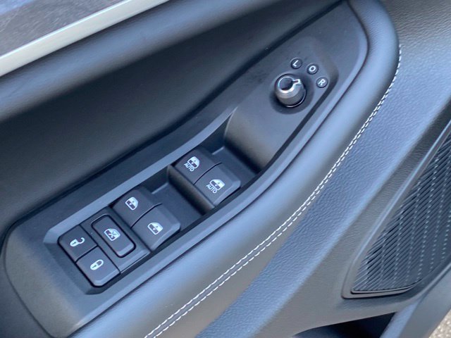 Used 2025 Jeep Grand Cherokee L Limited w/ Luxury Tech Group II AWD/4WD image 12